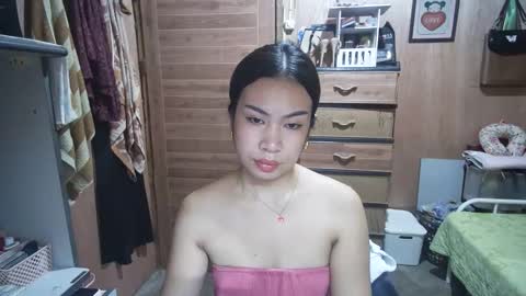 asian_llory online show from November 1, 5:28 am