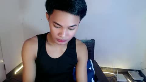 asian_lover05 online show from March 5, 5:55 pm