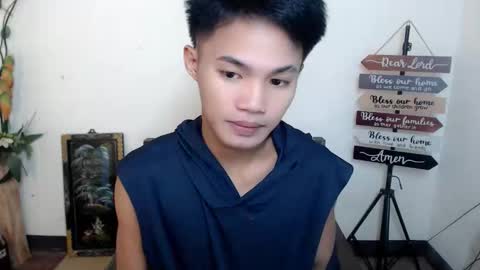 asian_lover05 online show from October 10, 4:35 pm