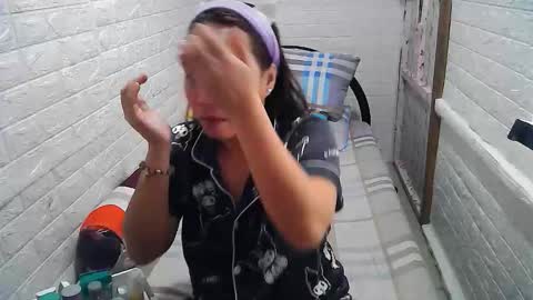 Snapshot of asian_sexydimples chatting on September 10, 12:06 pm Trixie online show from September 10, 12:06 pm