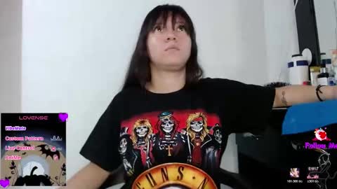 Snapshot of asian_sweet_damara chatting on October 22, 7:04 pm Damara Roland online show from October 22, 7:04 pm