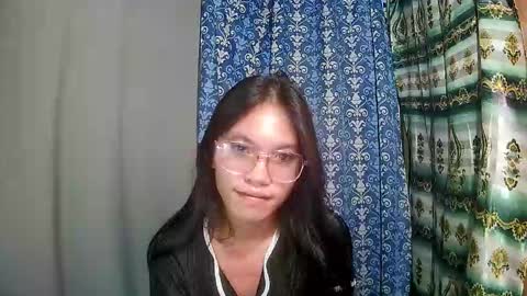 asian_trish online show from April 10, 9:52 pm