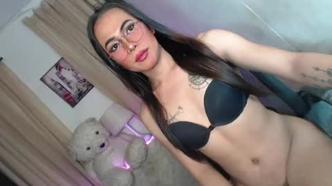asian_ulysses online show from May 24, 12:23 pm