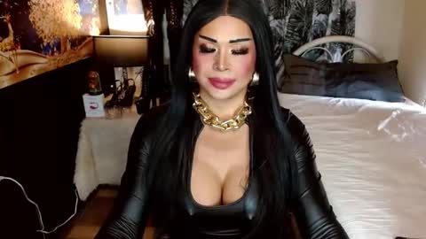 nicole online show from March 12, 11:52 pm