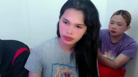   online show from February 9, 8:43 am