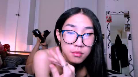 asiancvnt online show from February 2, 9:00 pm