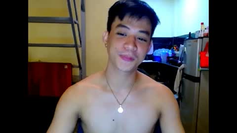 asiandreamboyx online show from May 30, 5:55 pm