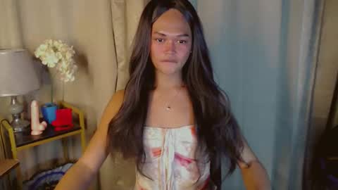 Kianna online show from November 28, 4:03 pm