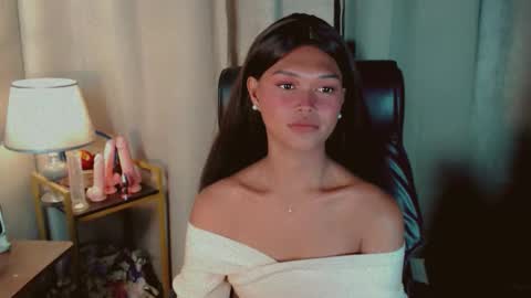 Kianna online show from May 23, 1:40 pm