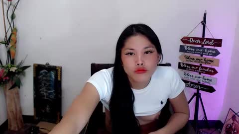 lucy gwapa online show from October 29, 6:19 pm