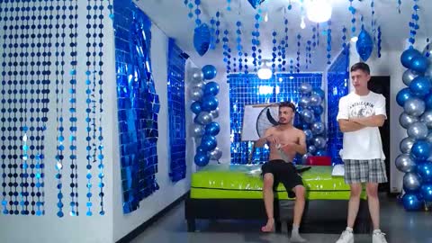 Snapshot of asmodeus7100 chatting on January 30, 3:22 am THOMAS AND DAMIAND online show from January 30, 3:22 am