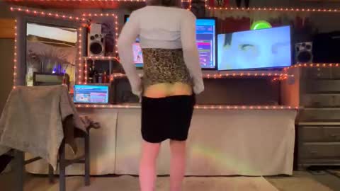 SIR WILLIAM online show from March 24, 6:08 am