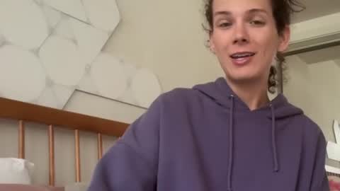 AstoriaLove online show from June 11, 5:22 pm