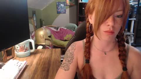 AstraeaSiren online show from October 20, 6:02 pm