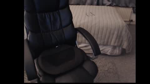 horny older online show from November 26, 6:21 am