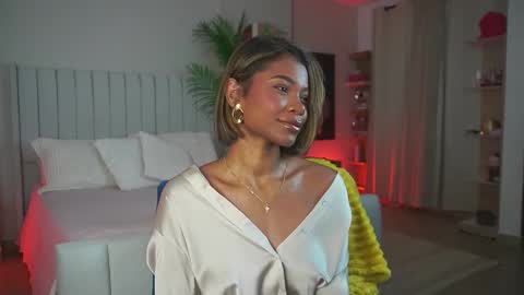 Snapshot of astrea_1 chatting on September 24, 12:06 am Astrea online show from September 24, 12:06 am