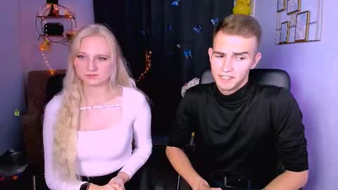 astren online show from October 13, 3:25 pm