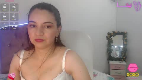 Snapshot of astrolover_ chatting on October 7, 2:29 am camila  online show from October 7, 2:29 am