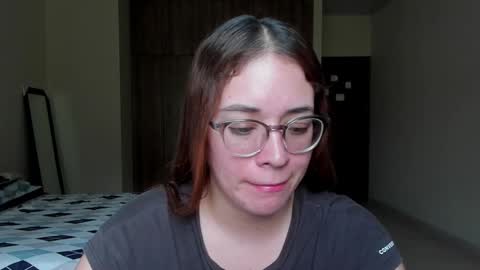 Snapshot of atenas__05 chatting on February 7, 7:06 pm atenas online show from February 7, 7:06 pm