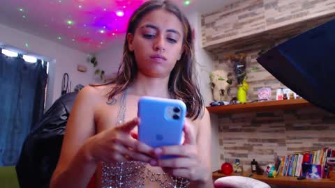 Atenea online show from February 25, 2:26 pm