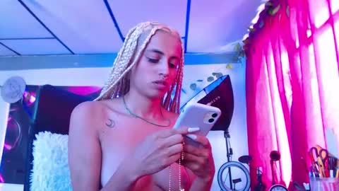 Atenea online show from September 23, 1:27 pm