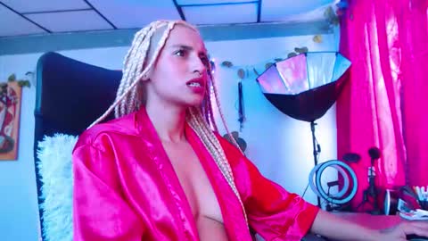 Atenea online show from September 25, 3:30 pm