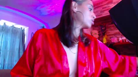 Atenea online show from February 19, 2:44 pm