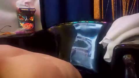 Snapshot of athandrew chatting on January 23, 7:32 am jonnyandrew online show from January 23, 7:32 am