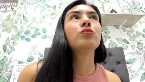 Snapshot of atilana_diaz chatting on October 2, 4:28 pm Atilana Diaz online show from October 2, 4:28 pm
