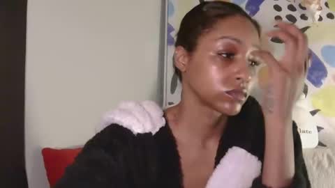 AtirahCali online show from December 21, 1:28 pm