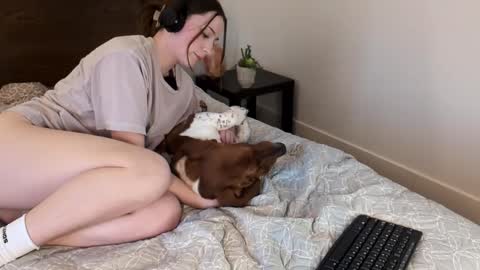 Miss Audrey online show from February 9, 8:45 pm