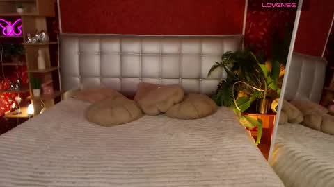 Aurora online show from March 7, 6:43 pm