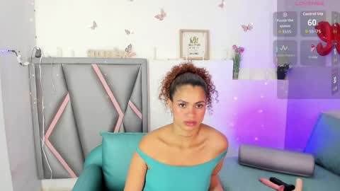 aurora_blackmont online show from June 4, 11:38 am