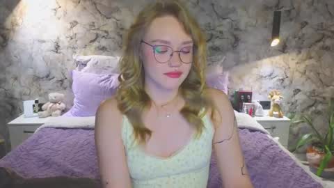 Kate online show from October 18, 5:28 pm