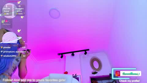 Aurora online show from January 25, 3:30 pm