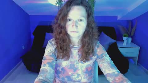 Snapshot of auroraborealis__ chatting on September 22, 6:50 am auroraborealis__ online show from September 22, 6:50 am