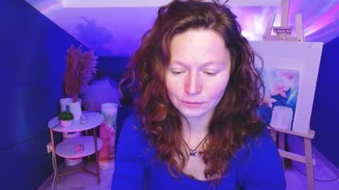 Snapshot of auroraborealis__ chatting on October 12, 6:39 am auroraborealis__ online show from October 12, 6:39 am