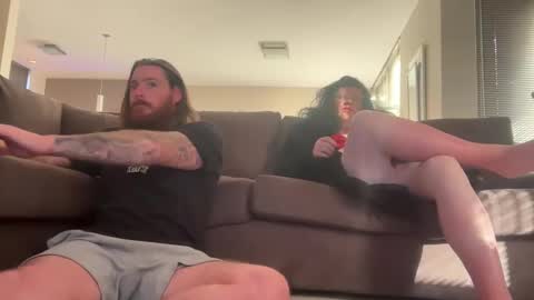 Aussie online show from December 14, 8:40 pm