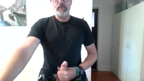 aussiemaninmelbourne online show from May 11, 2:40 am
