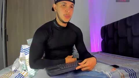 A online show from December 20, 11:44 pm