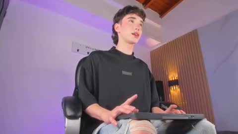 austin_rouse online show from March 4, 8:28 pm