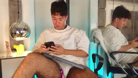 austinreeds online show from May 23, 4:14 pm