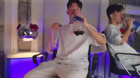 austinreeds online show from April 13, 12:42 pm