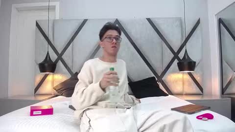 austinreeds online show from September 23, 2:44 pm