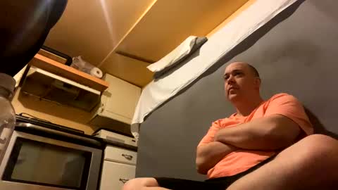 Auz online show from January 1, 6:15 am