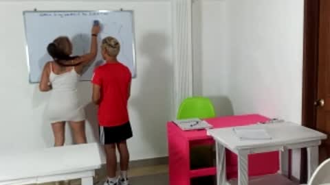 AVA online show from February 5, 8:45 pm