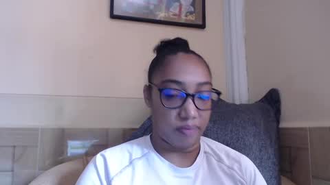 Snapshot of ava_f0xy chatting on March 12, 7:04 pm Ava Jordana online show from March 12, 7:04 pm