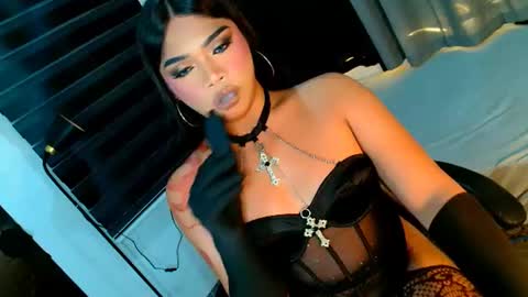 Ava online show from June 14, 4:42 pm