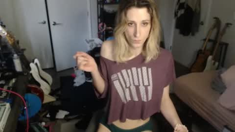 Ava online show from March 20, 9:09 pm