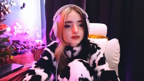 Avriel online show from January 17, 5:00 am